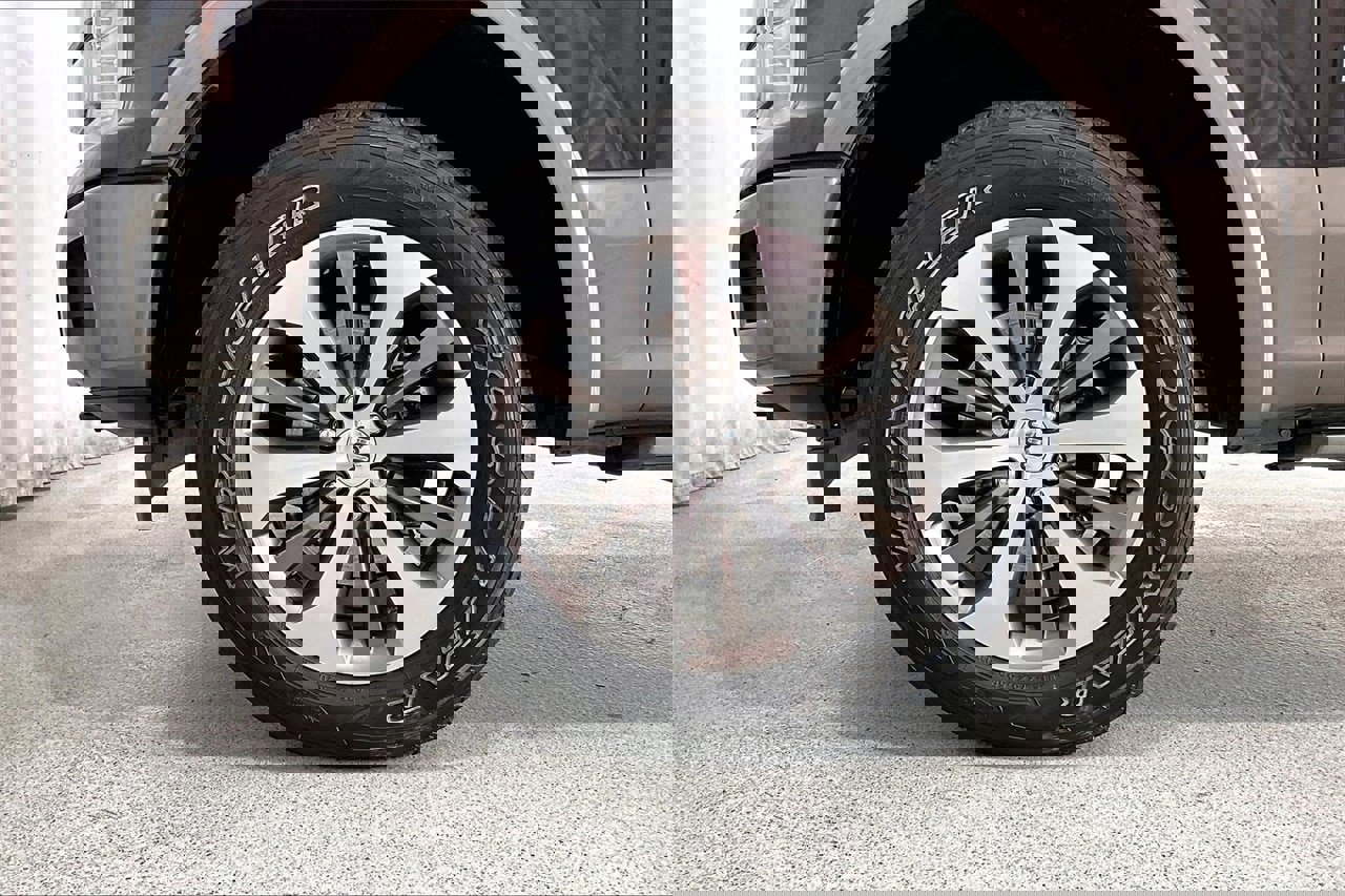 Used 2019 Ford F150 King Ranch w/ Equipment Group 601A Luxury image 8