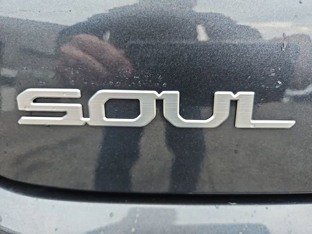 Used 2023 Kia Soul LX image 29