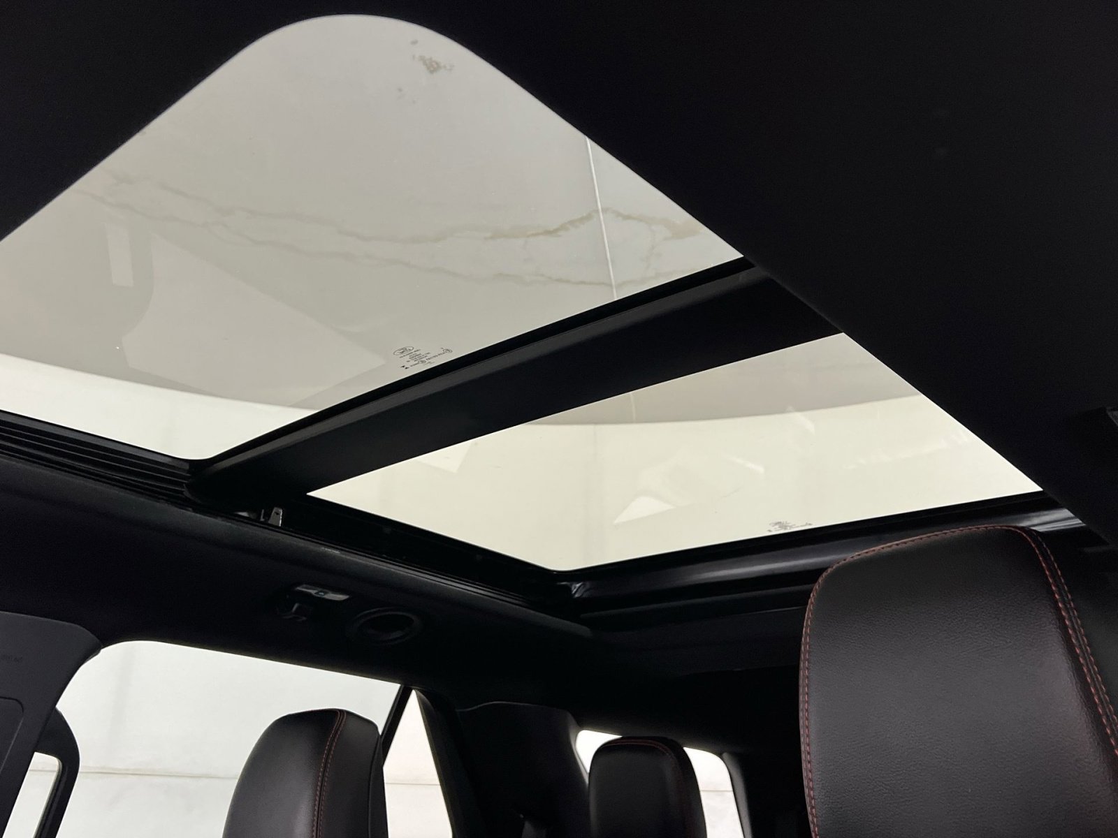 Used 2023 Ford Explorer ST-Line w/ Class IV Trailer Tow Package AWD/4WD image 24