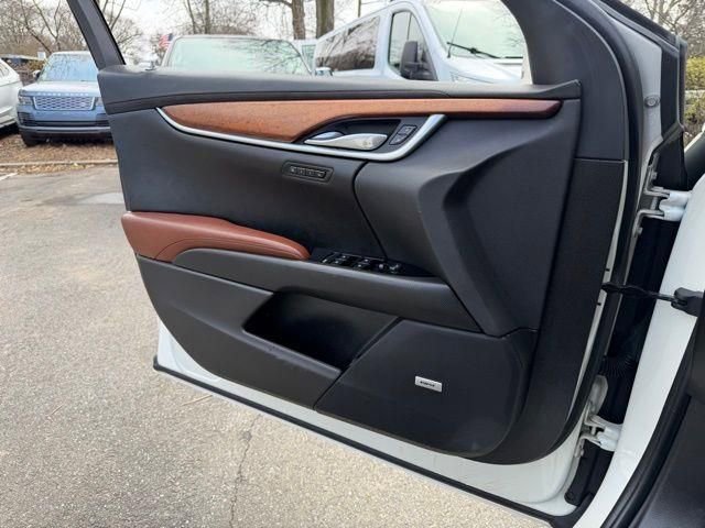 Used 2015 Cadillac XTS Premium image 25