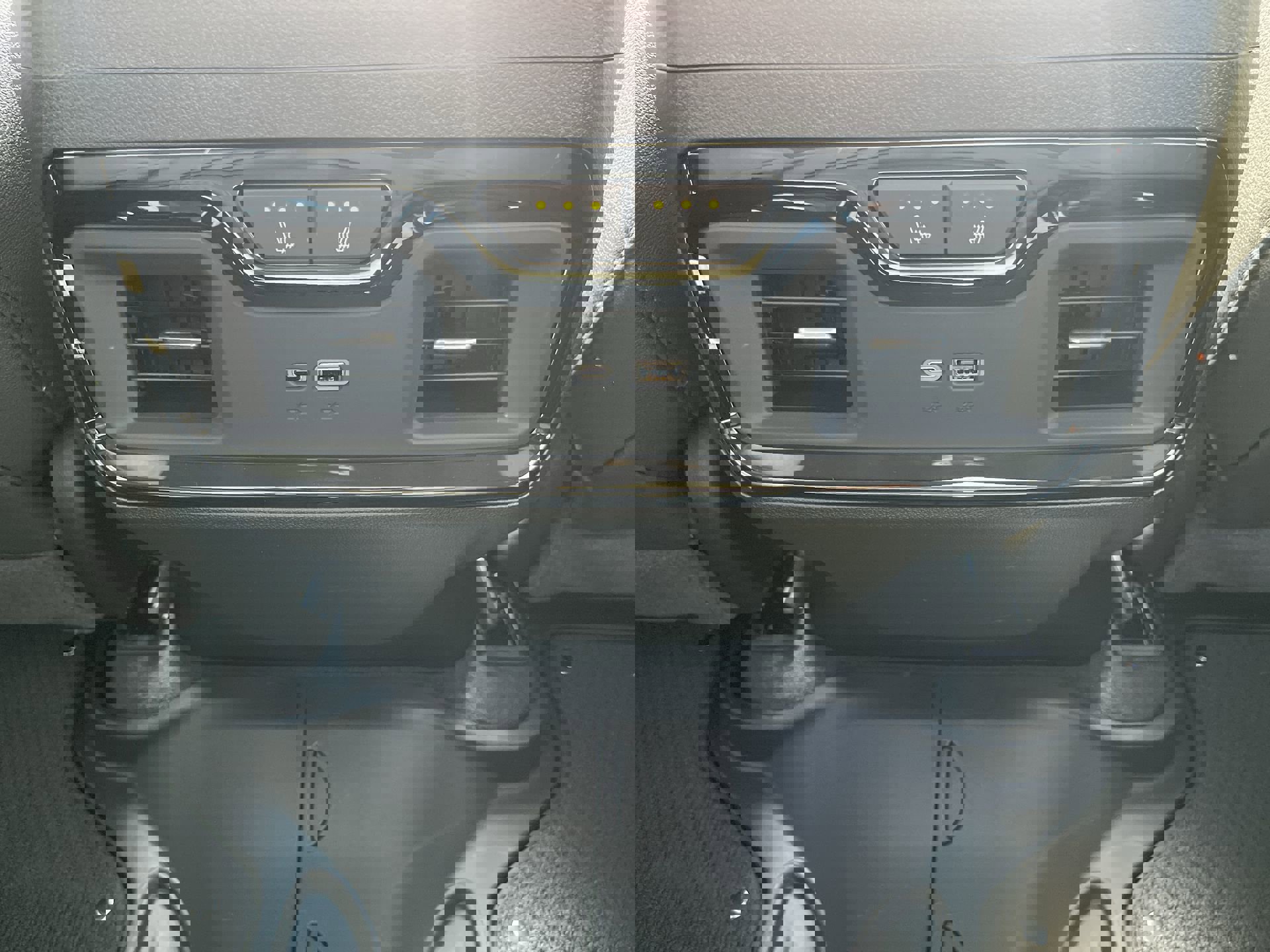 New 2026 GMC Sierra 1500 AT4 w/ AT4 Premium Package image 58