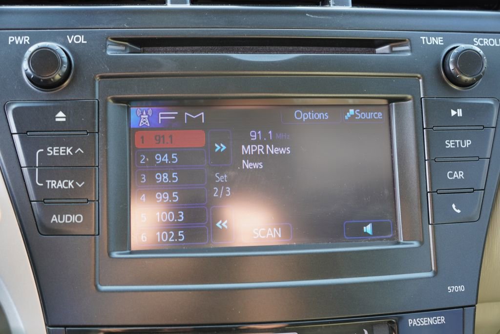 Used 2013 Toyota Prius V Two image 21