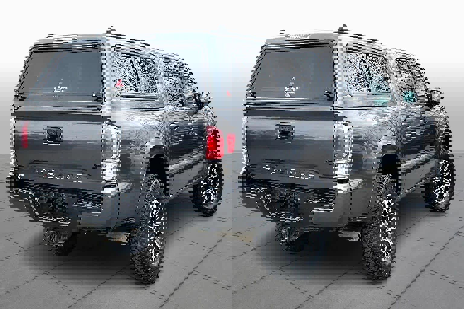 Used 2021 Toyota Tacoma TRD Sport w/ Technology Package image 13