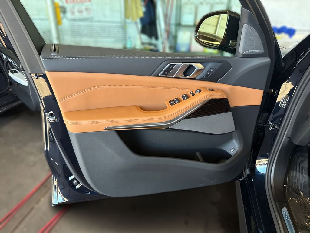 New 2026 BMW X5 xDrive50e w/ M Sport Package image 26