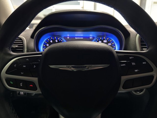 Used 2019 Chrysler 300 Touring w/ Sport Appearance Package image 13