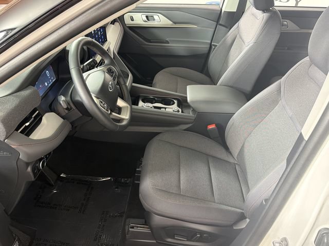 Used 2026 Ford Explorer Active RWD image 19