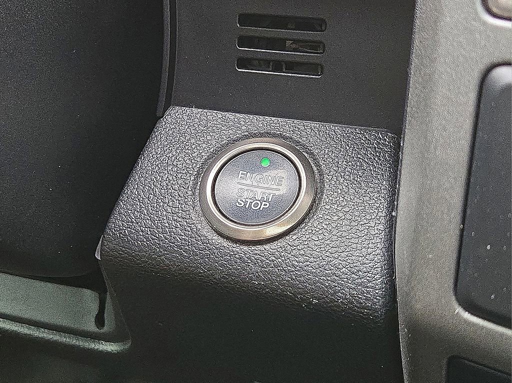 Used 2017 Ford F150 Raptor w/ Equipment Group 802A Luxury image 32