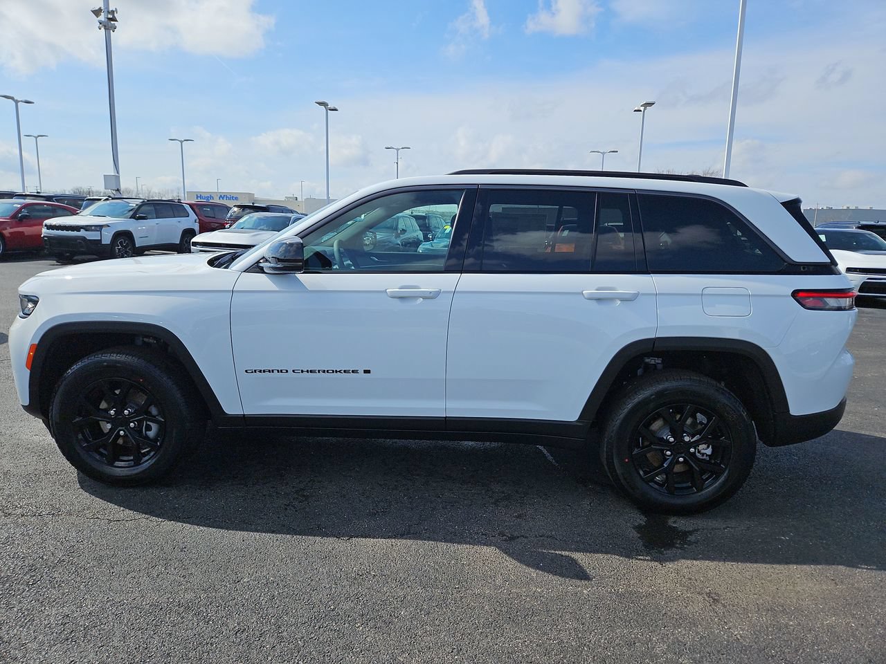 New 2026 Jeep Grand Cherokee Altitude AWD/4WD image 4