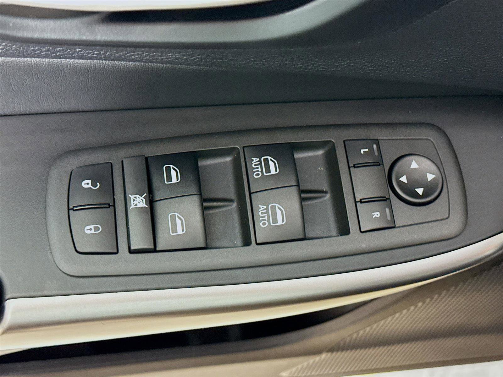 Used 2022 Jeep Cherokee Latitude Lux image 18