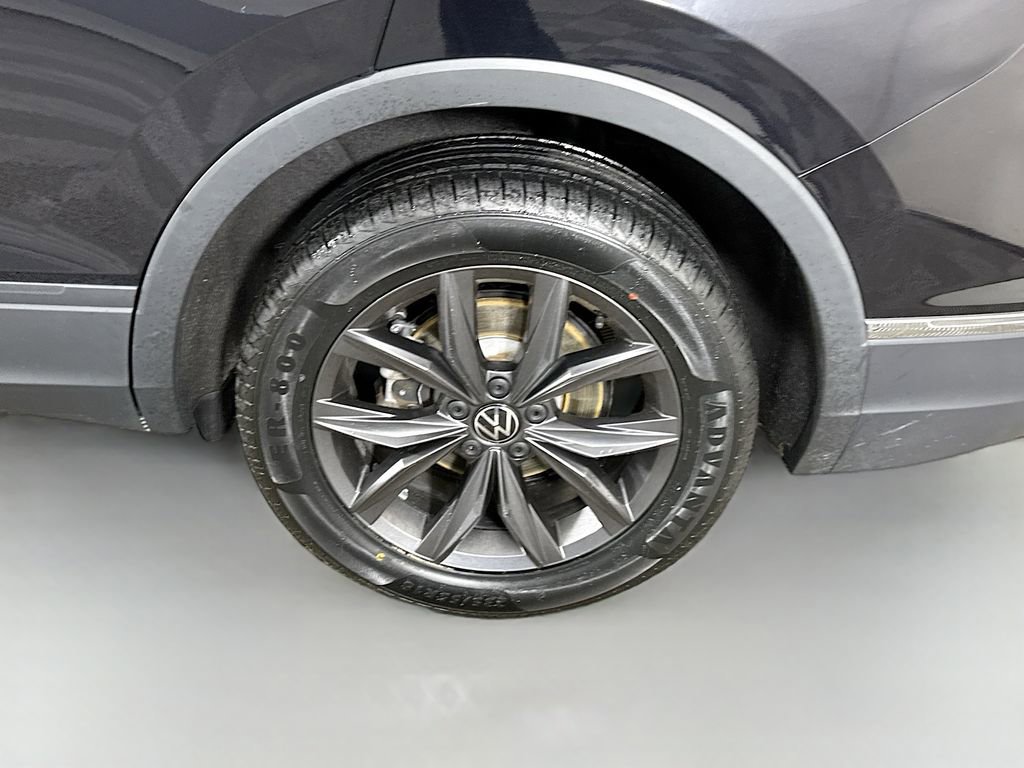 Used 2023 Volkswagen Tiguan SE FWD image 34