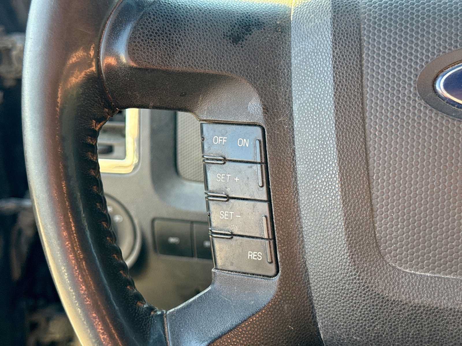 Used 2010 Ford Escape XLT AWD/4WD image 12