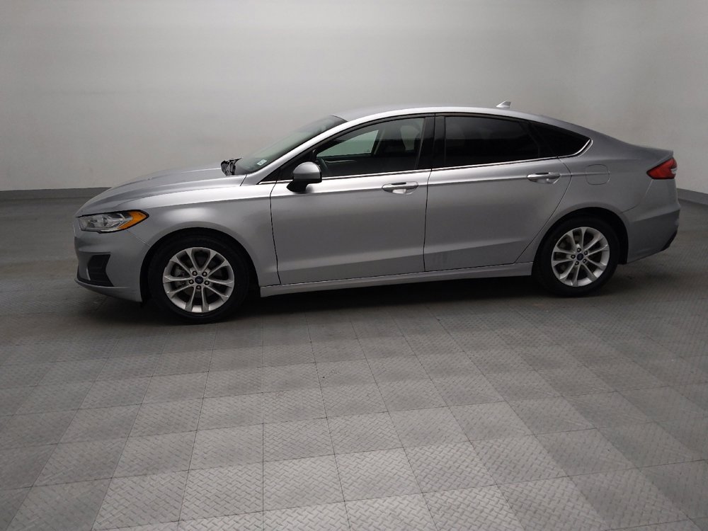 Used 2020 Ford Fusion SE FWD image 2