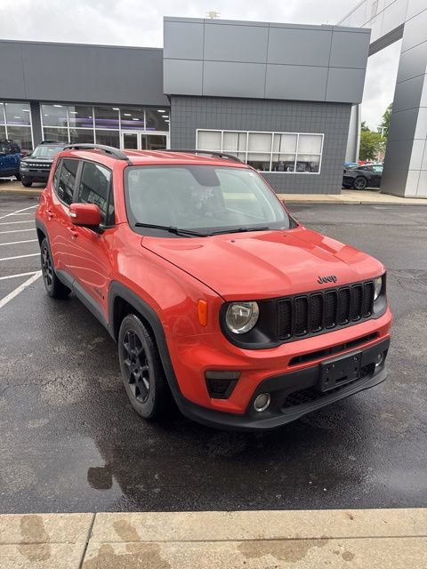Used 2020 Jeep Renegade Altitude w/ UConnect 8.4 Nav Group FWD image 1