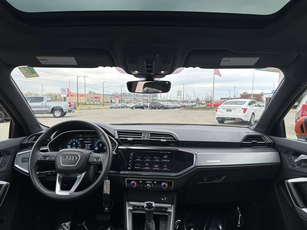 Used 2025 Audi Q3 2.0T Premium AWD/4WD image 12