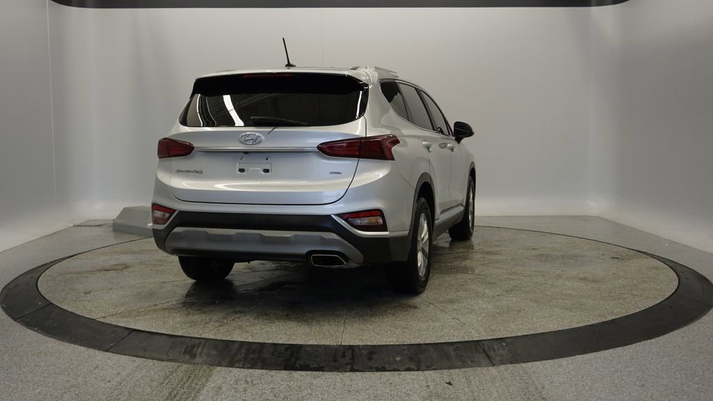 Used 2019 Hyundai Santa Fe SE image 10