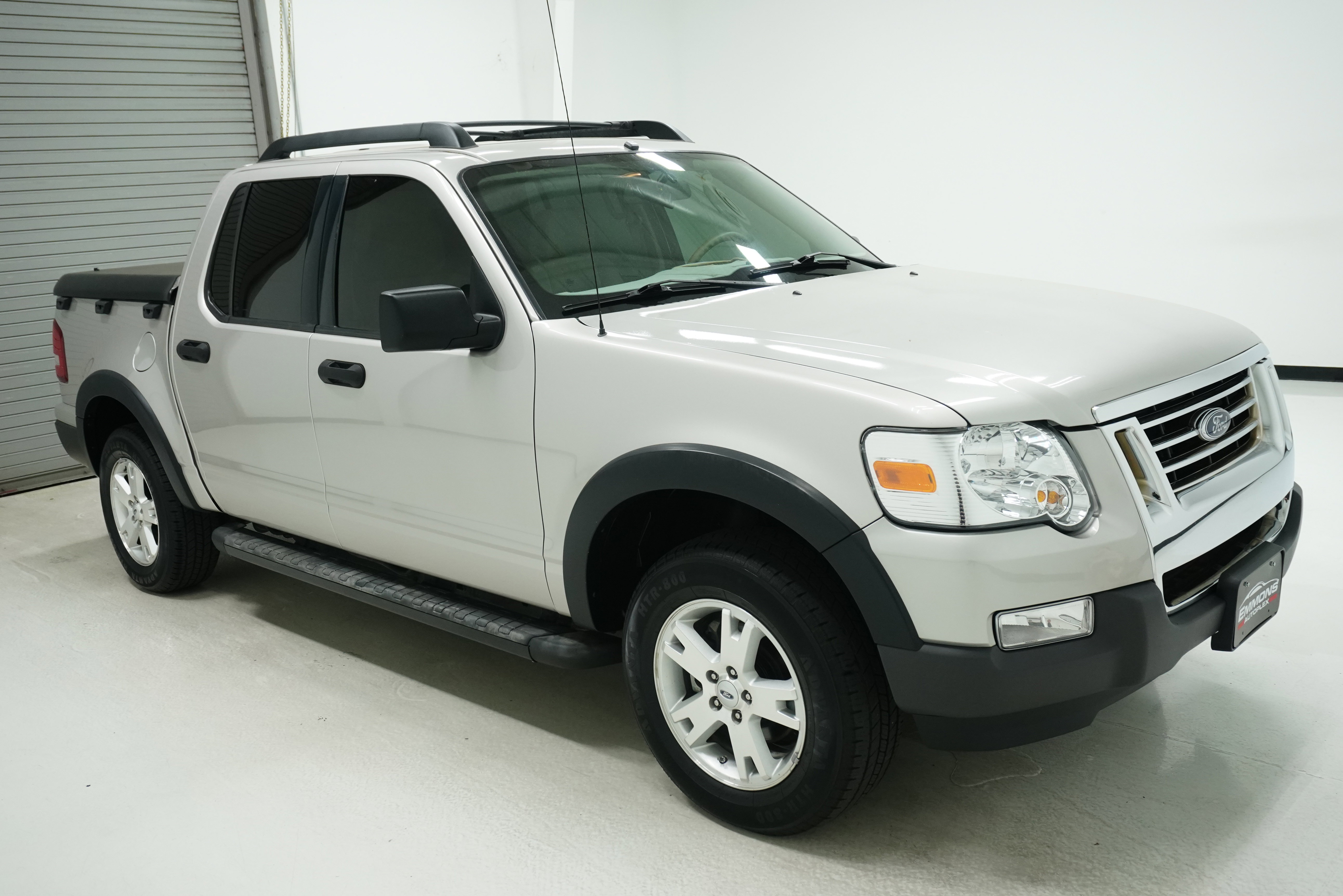 Used 2007 Ford Explorer Sport Trac XLT image 3