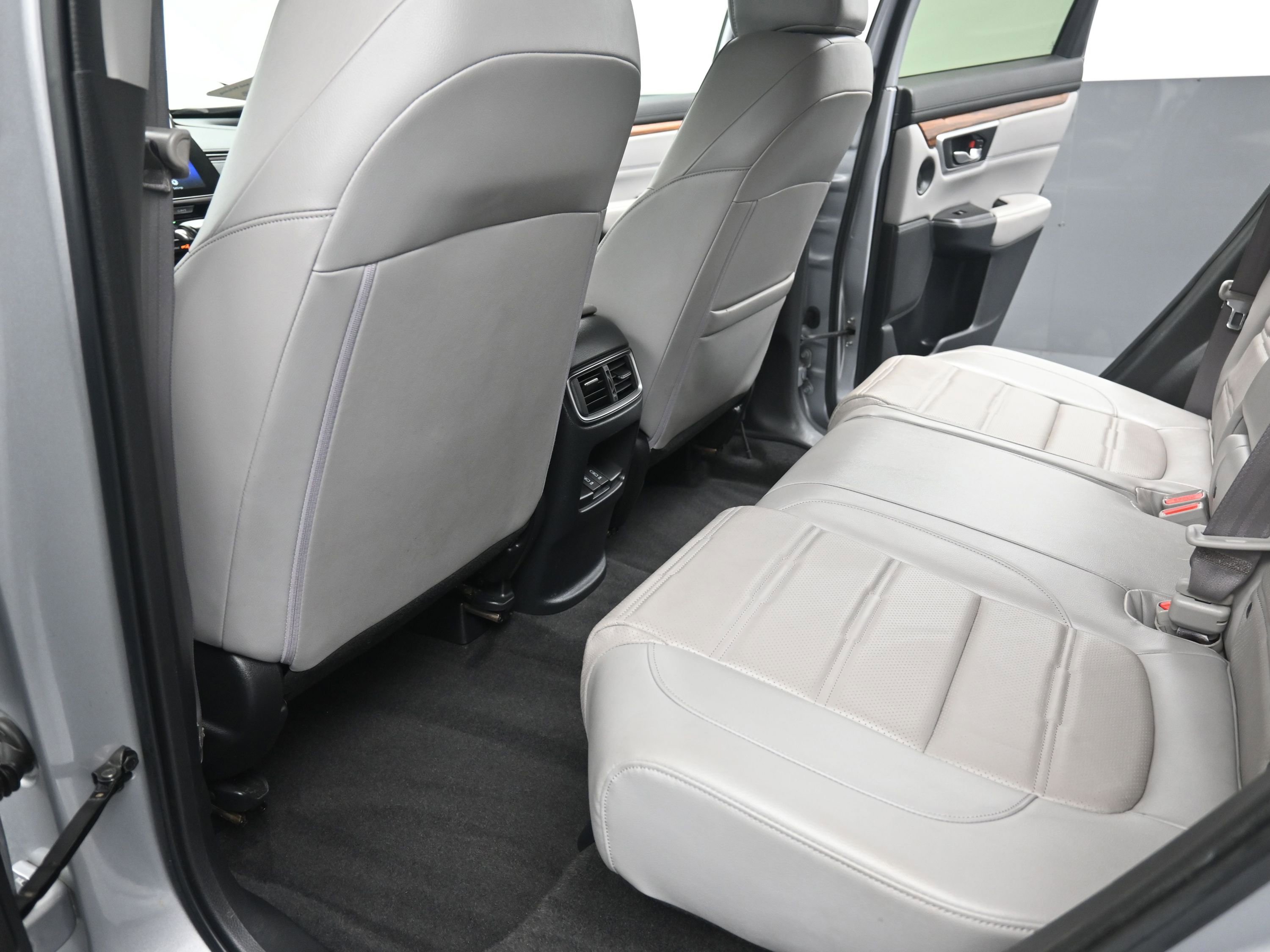 Used 2019 Honda CR-V Touring image 18