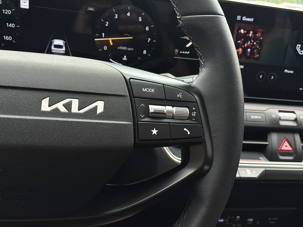 Certified 2025 Kia K4 EX FWD image 27