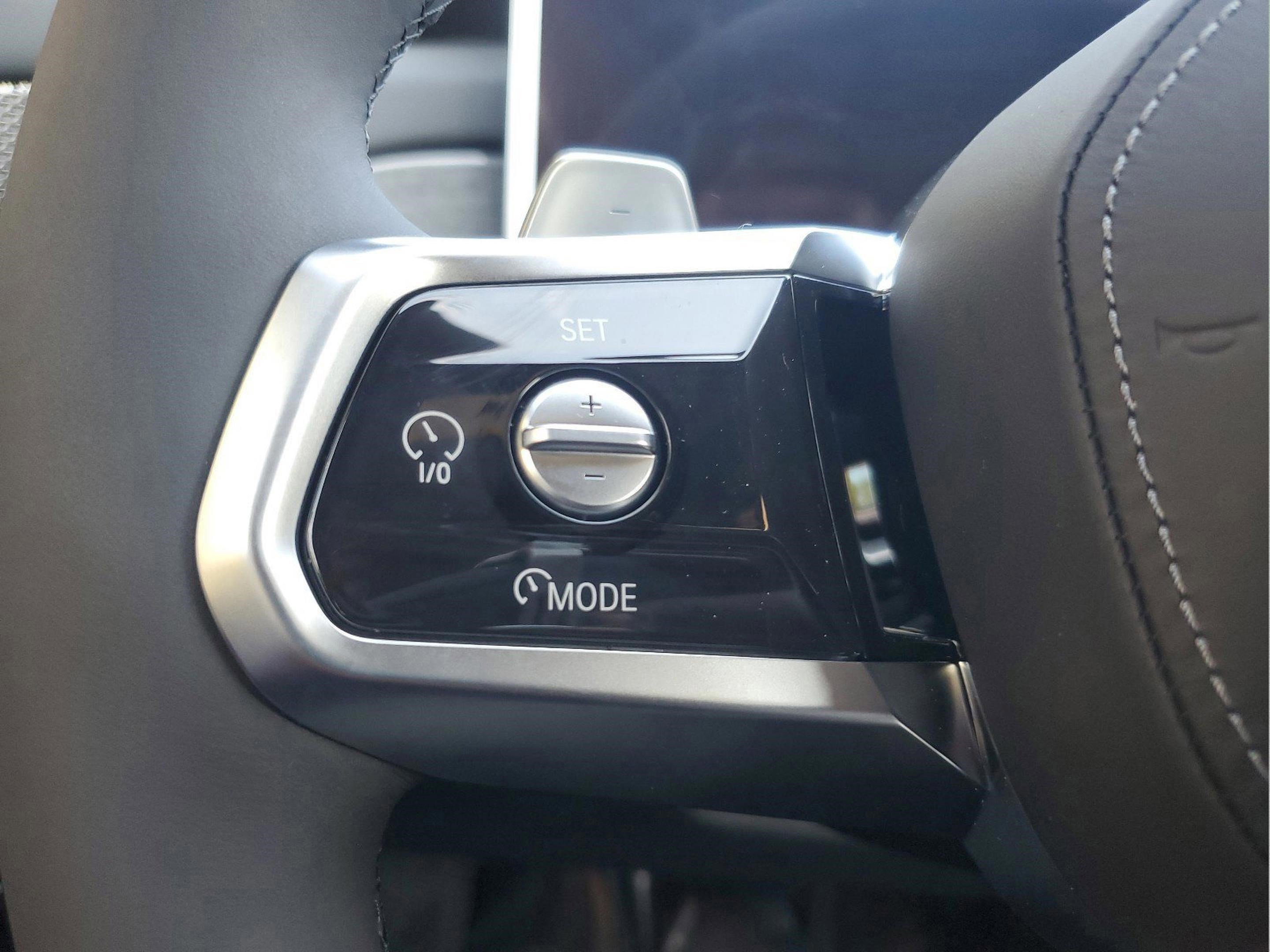 Used 2025 BMW 750e xDrive 750e xDrive image 23