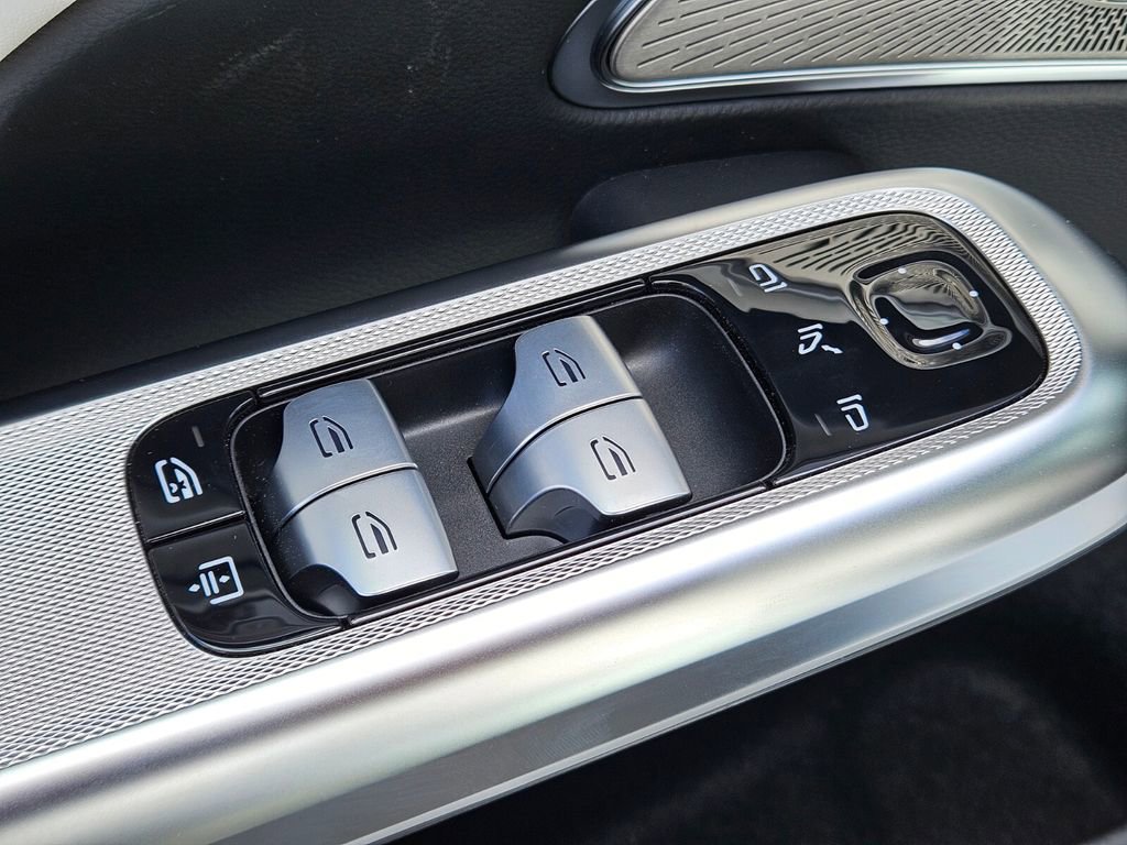 New 2026 Mercedes-Benz E 53 AMG e 4MATIC Sedan image 17