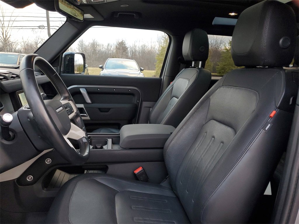 Used 2022 Land Rover Defender 90 X-Dynamic S image 7