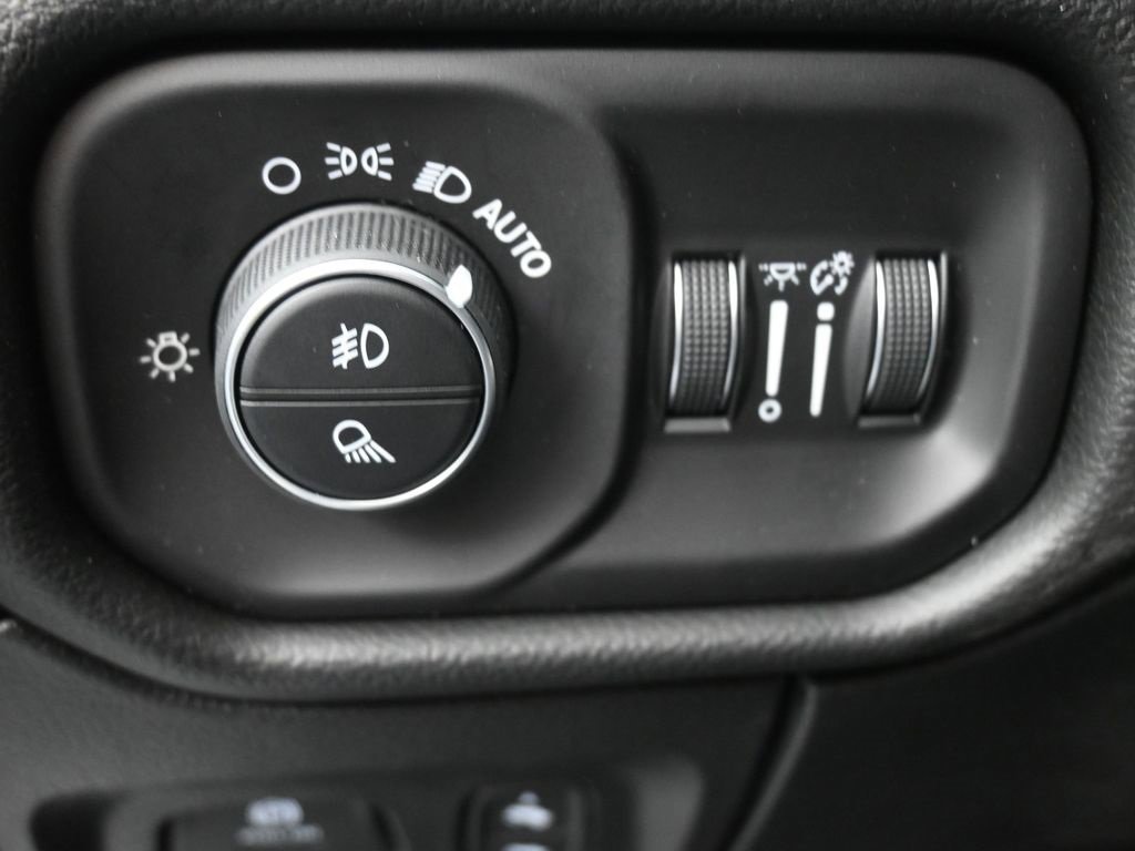 New 2026 RAM 1500 2WD Crew Cab image 21