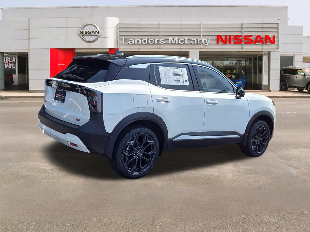 New 2026 Nissan Kicks SR FWD image 3