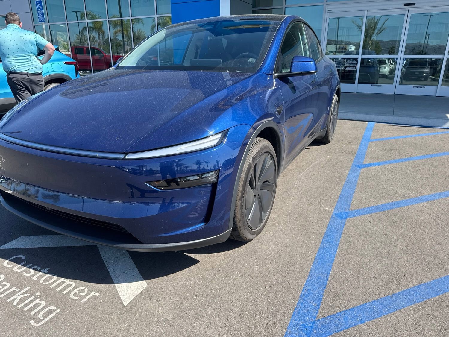 Used 2026 Tesla Model Y Long Range RWD image 3