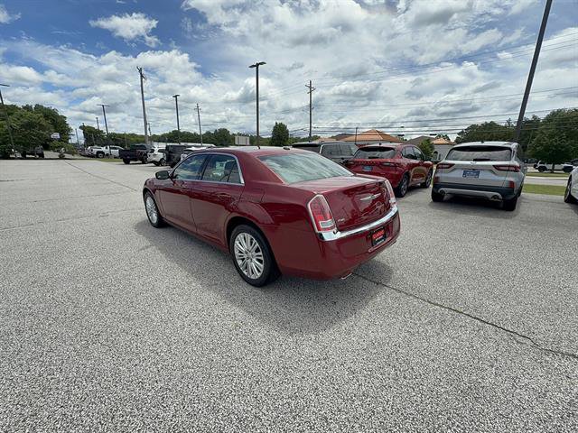 Used 2014 Chrysler 300 AWD w/ Driver Convenience Group image 4