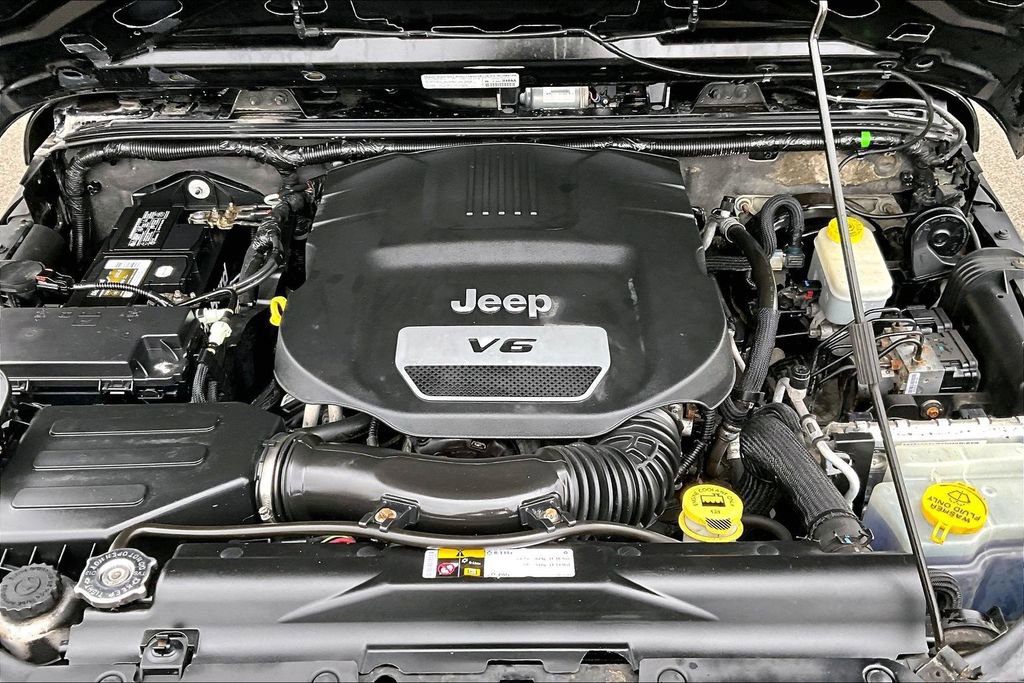 Used 2014 Jeep Wrangler Unlimited Sport w/ Power Convenience Group image 27