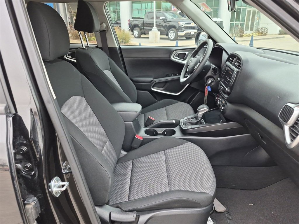 Used 2024 Kia Soul LX w/ Option Group 015 image 23