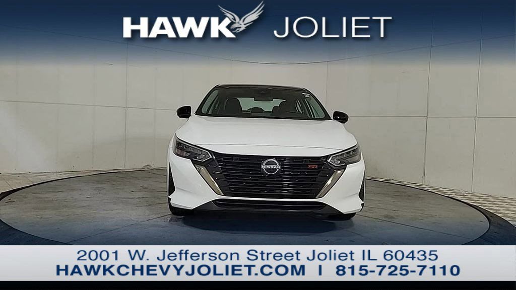 Used 2025 Nissan Sentra SR w/ SR Premium Package image 8