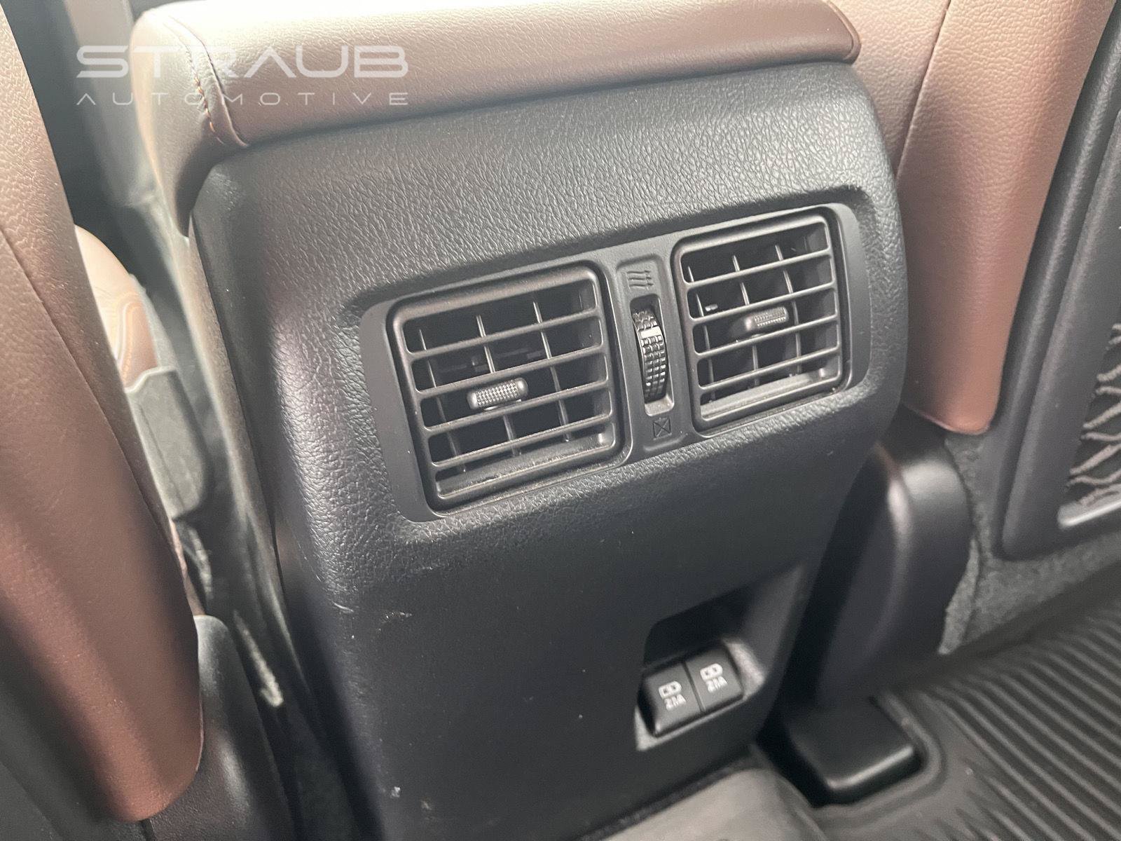 Used 2022 Toyota 4Runner Limited AWD/4WD image 32