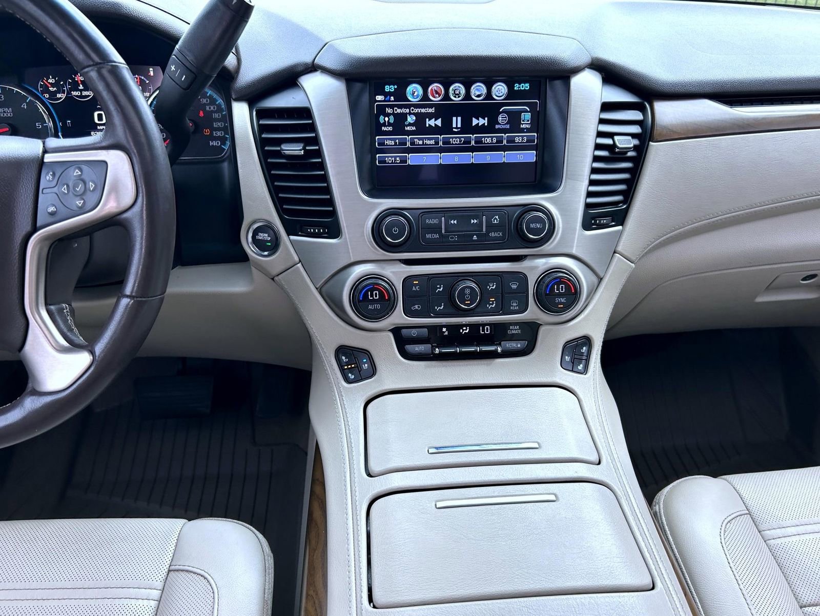 Used 2020 GMC Yukon Denali w/ Denali Premium Package AWD/4WD image 12