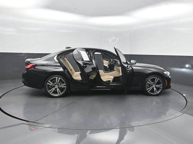 Used 2022 BMW 330i Sedan w/ Driving Assistance Package RWD image 31
