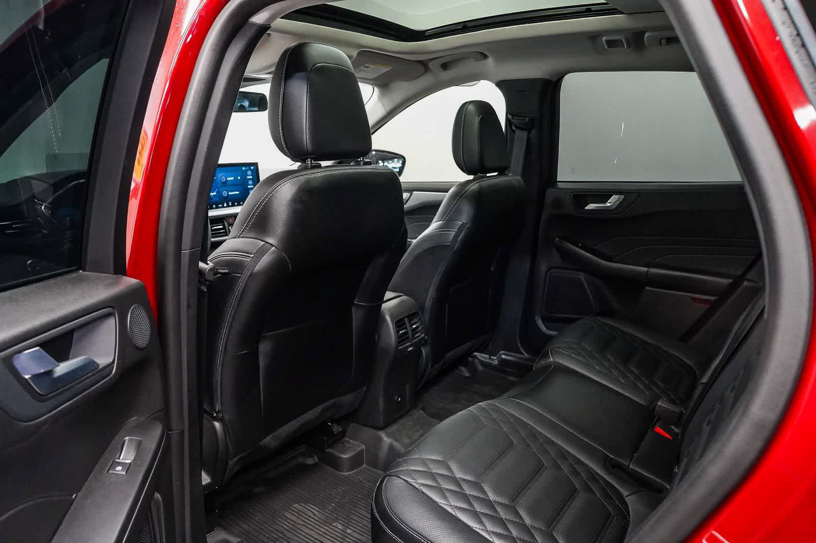 Used 2023 Ford Escape SE w/ PHEV Premium Package FWD image 19