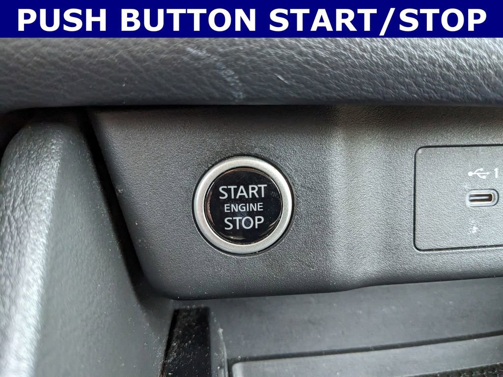 Used 2023 Nissan Rogue SV FWD image 13