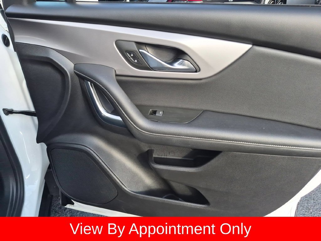 Used 2025 Chevrolet Blazer LT FWD image 34