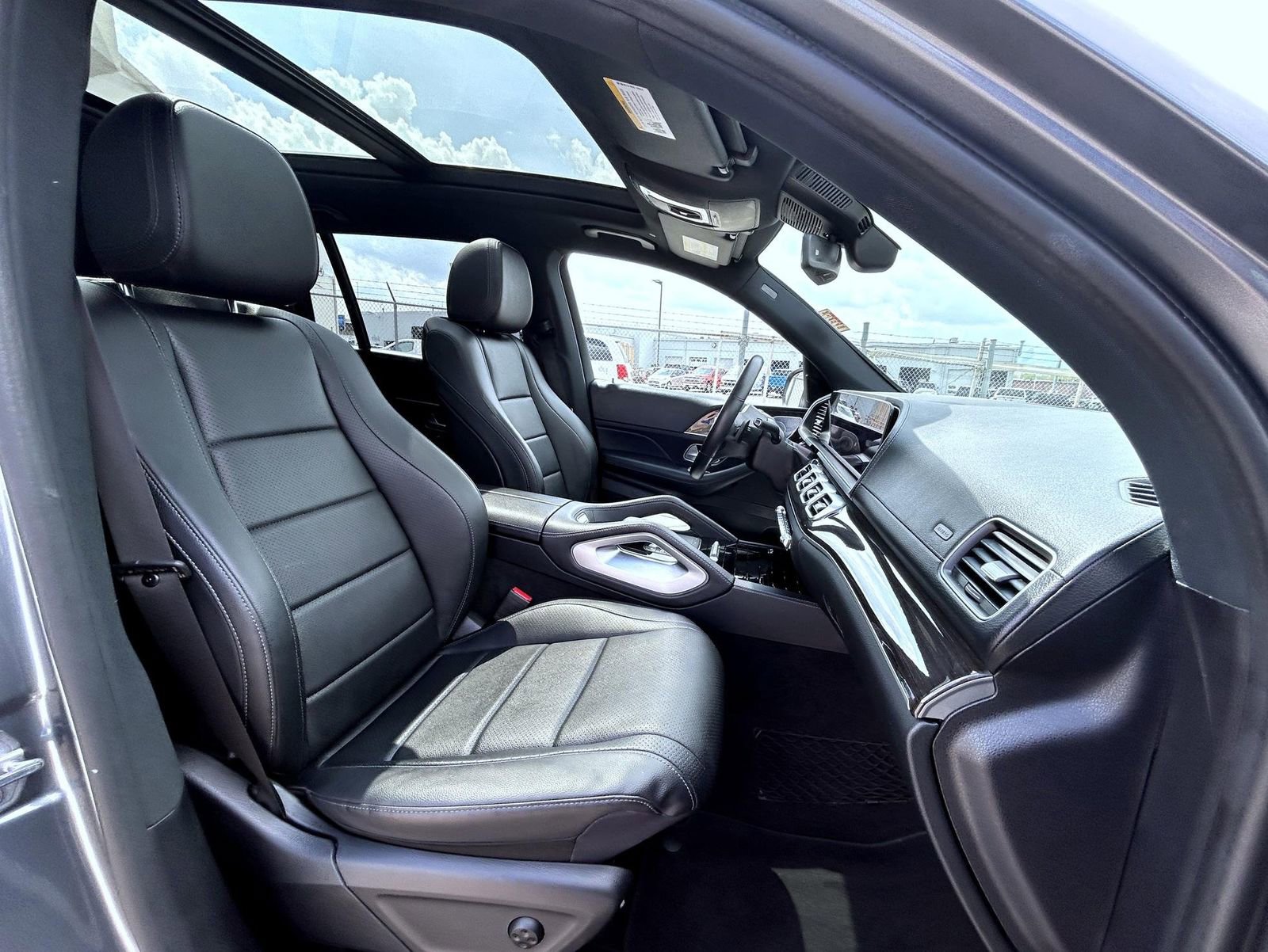 Used 2021 Mercedes-Benz GLS 450 4MATIC image 16