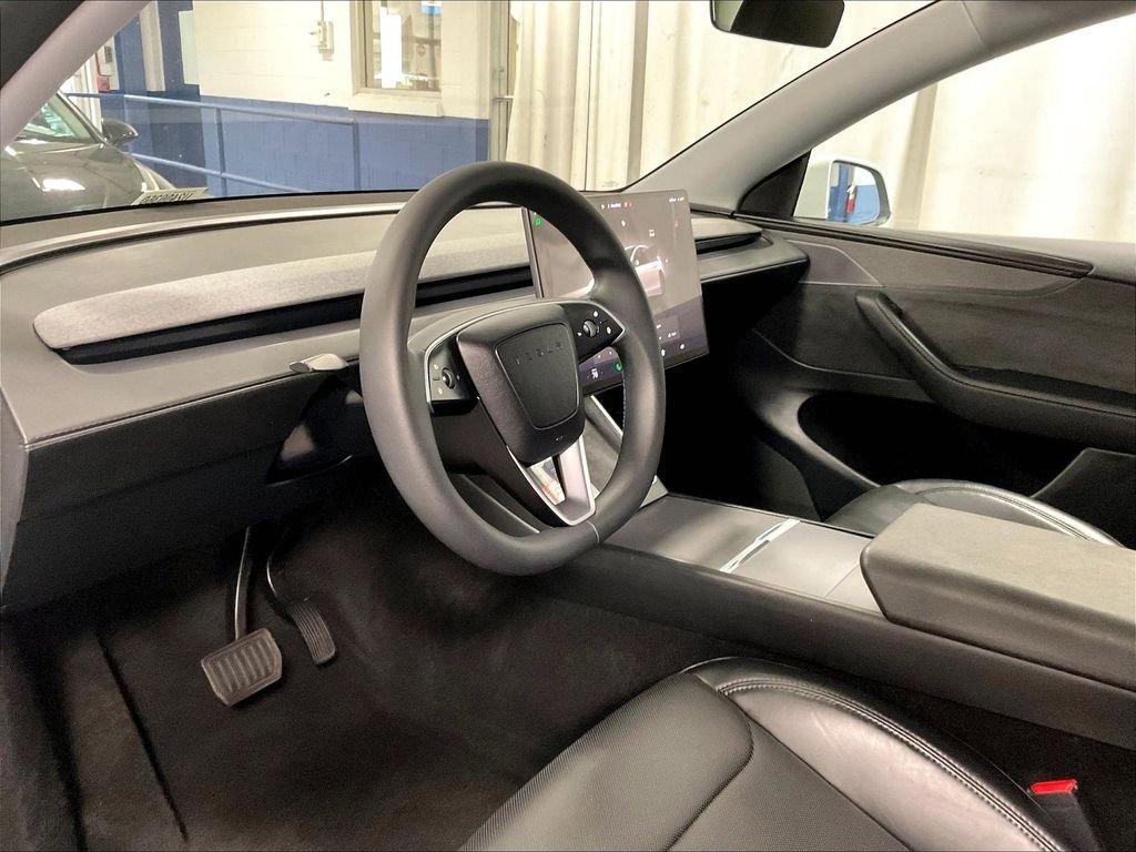 Used 2026 Tesla Model Y AWD image 8