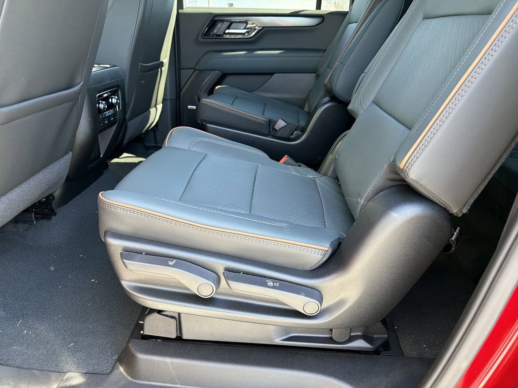 New 2026 GMC Yukon XL AT4 w/ AT4 Premium Plus Package image 18