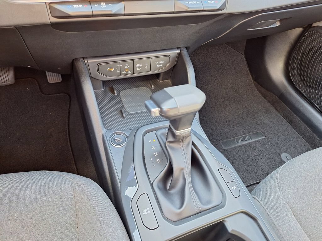 Used 2025 Kia K4 EX FWD image 13