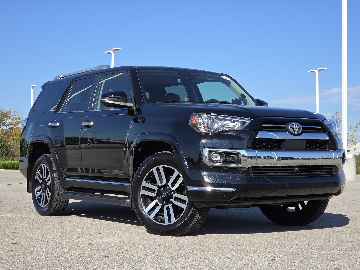 Used 2023 Toyota 4Runner Limited AWD/4WD image 2