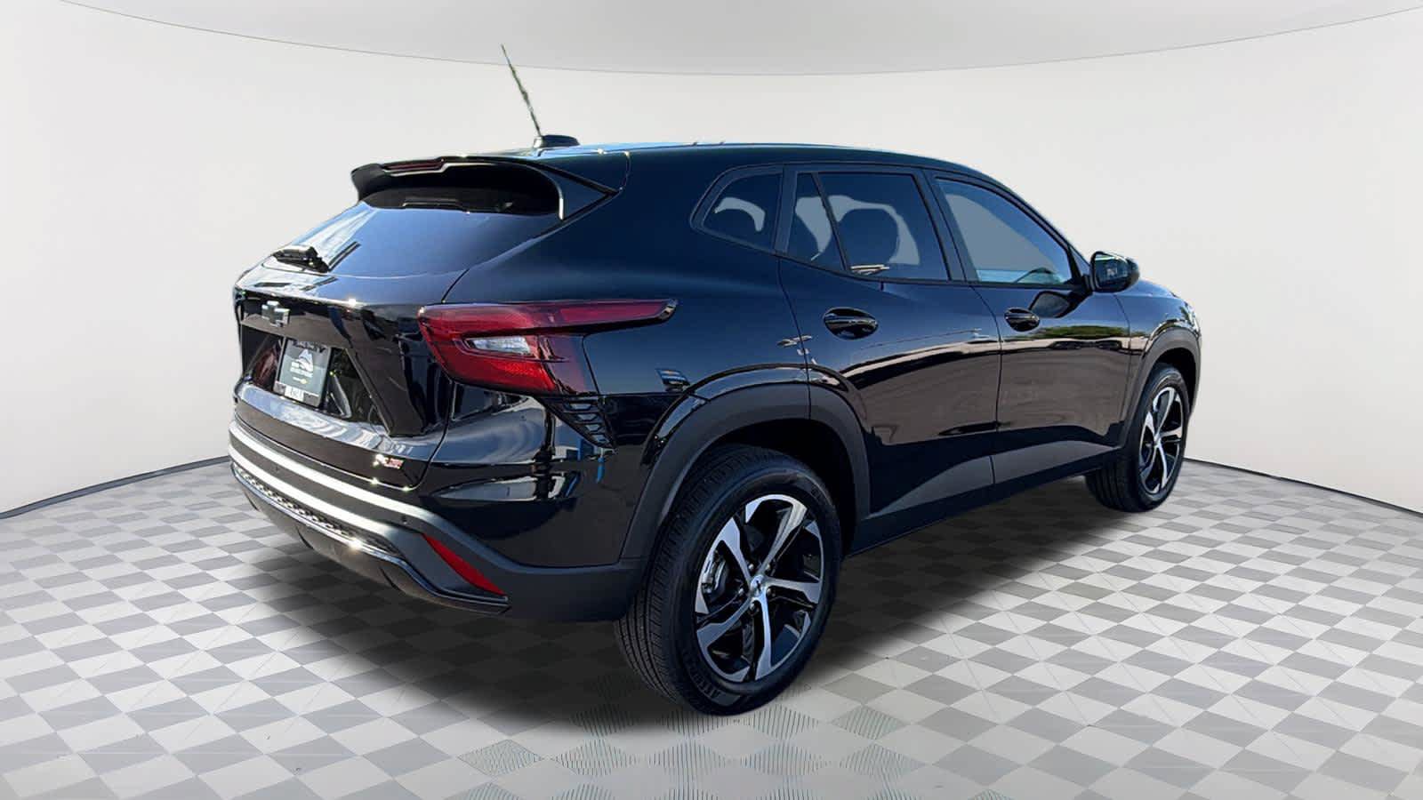 New 2026 Chevrolet Trax RS w/ Sunroof Package FWD image 5