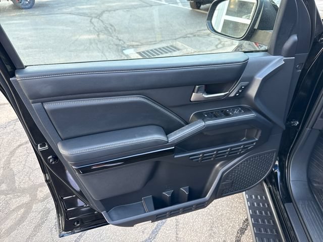 Used 2025 Toyota 4Runner Limited w/ Tow Technology Package AWD/4WD image 13