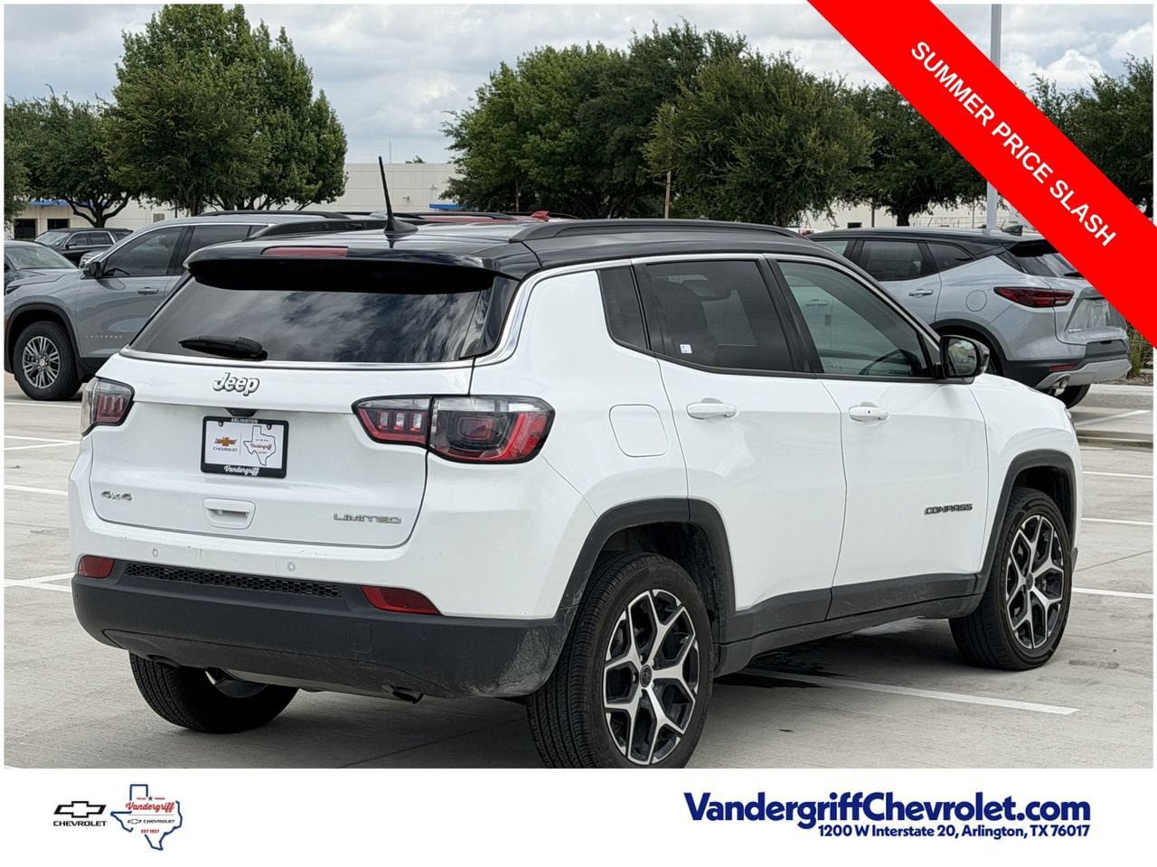 Used 2025 Jeep Compass Limited AWD/4WD image 4