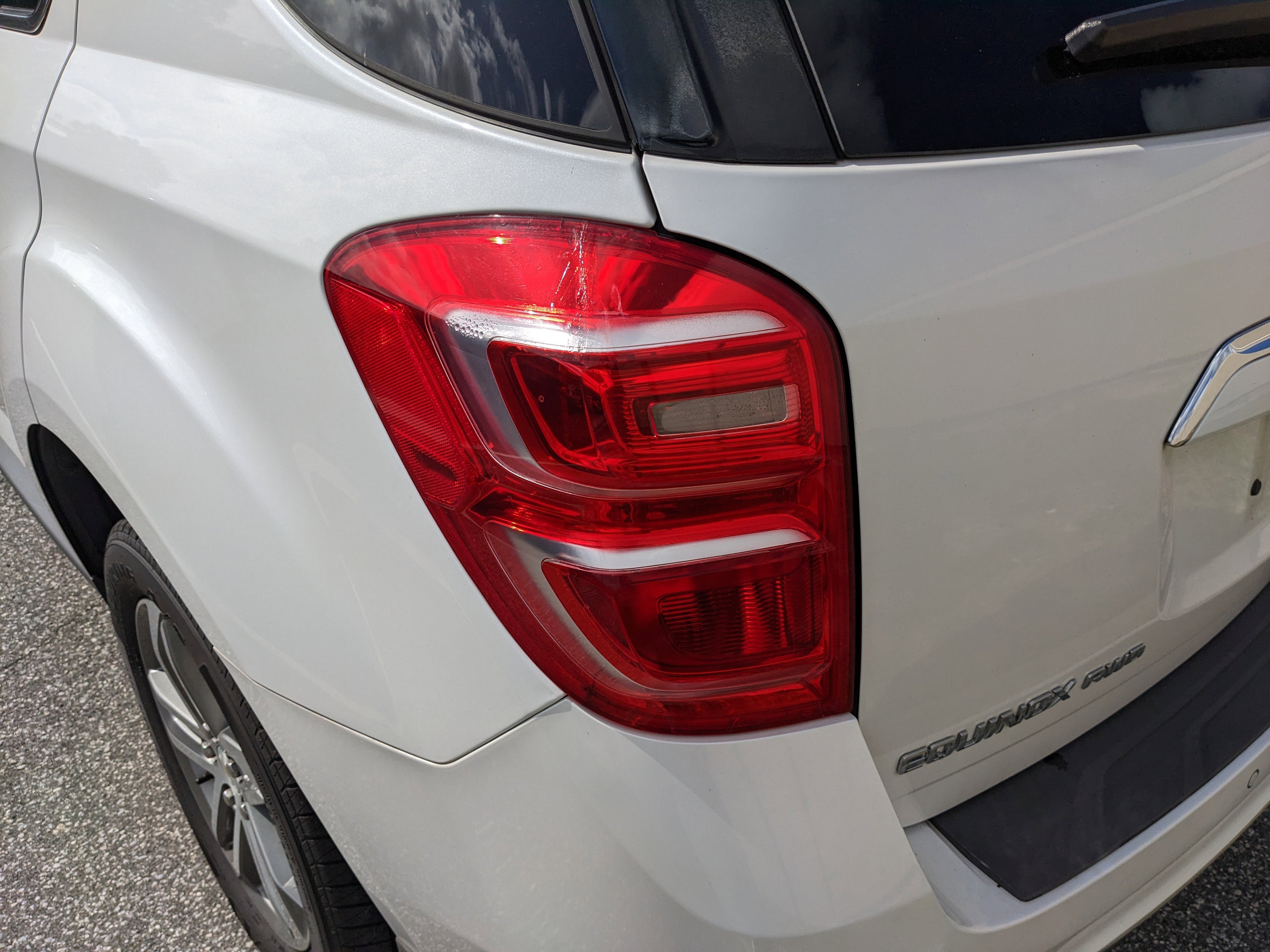 Used 2017 Chevrolet Equinox Premier w/ Enhanced Convenience Package image 21