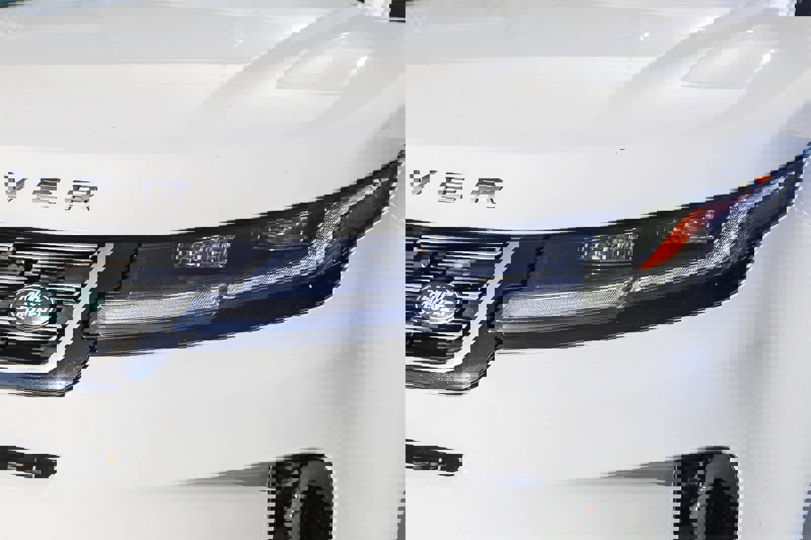 Certified 2025 Land Rover Range Rover Evoque S image 4