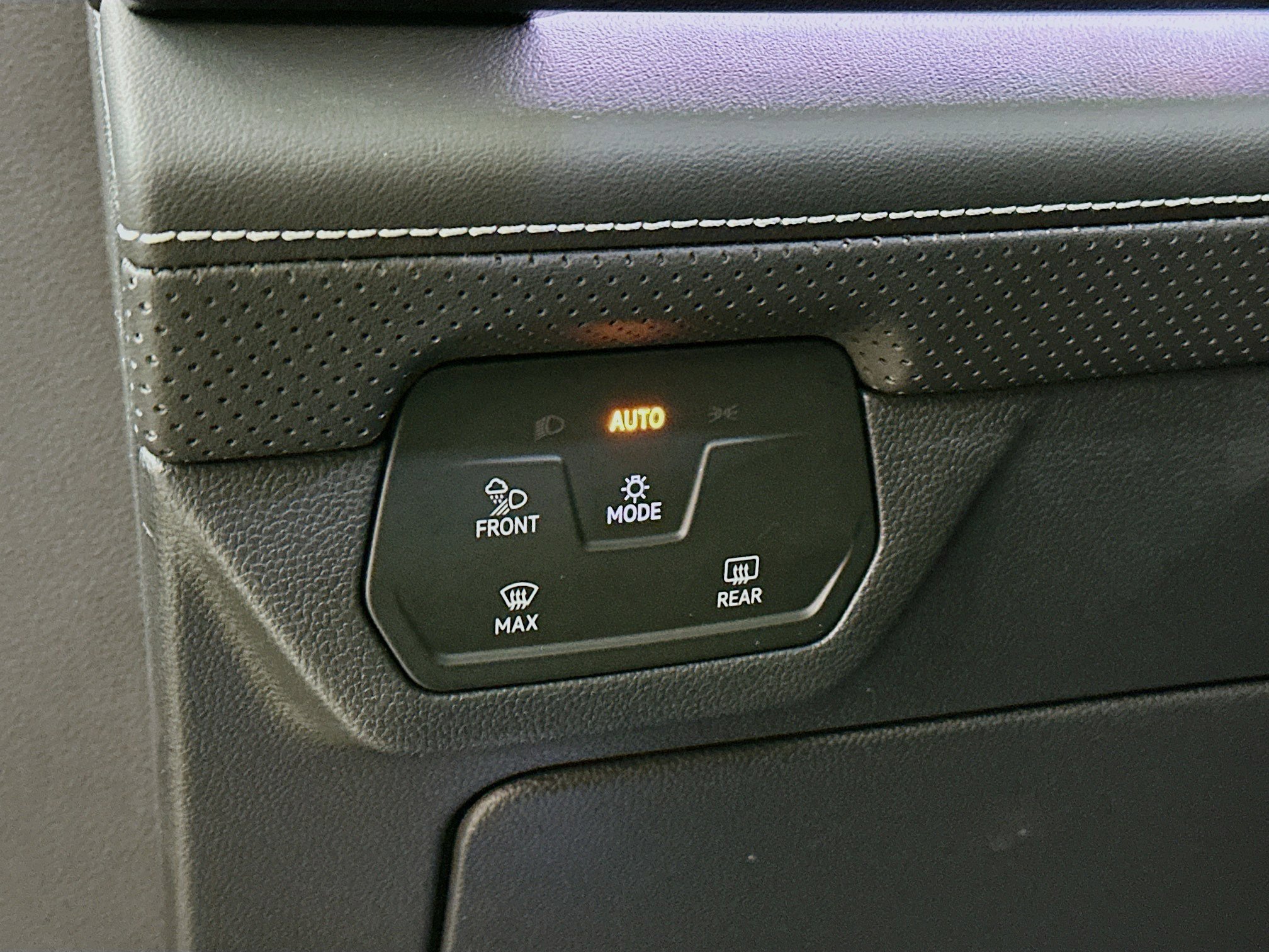 New 2026 Volkswagen Atlas SEL Premium R-Line image 10