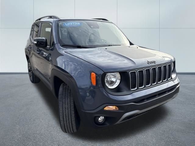 Used 2023 Jeep Renegade Latitude AWD/4WD video 5